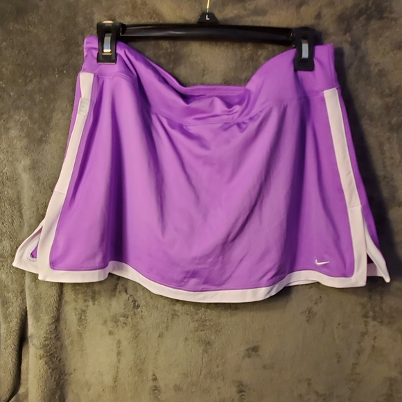 Nike Purple Large Skort - Picture 2 of 8